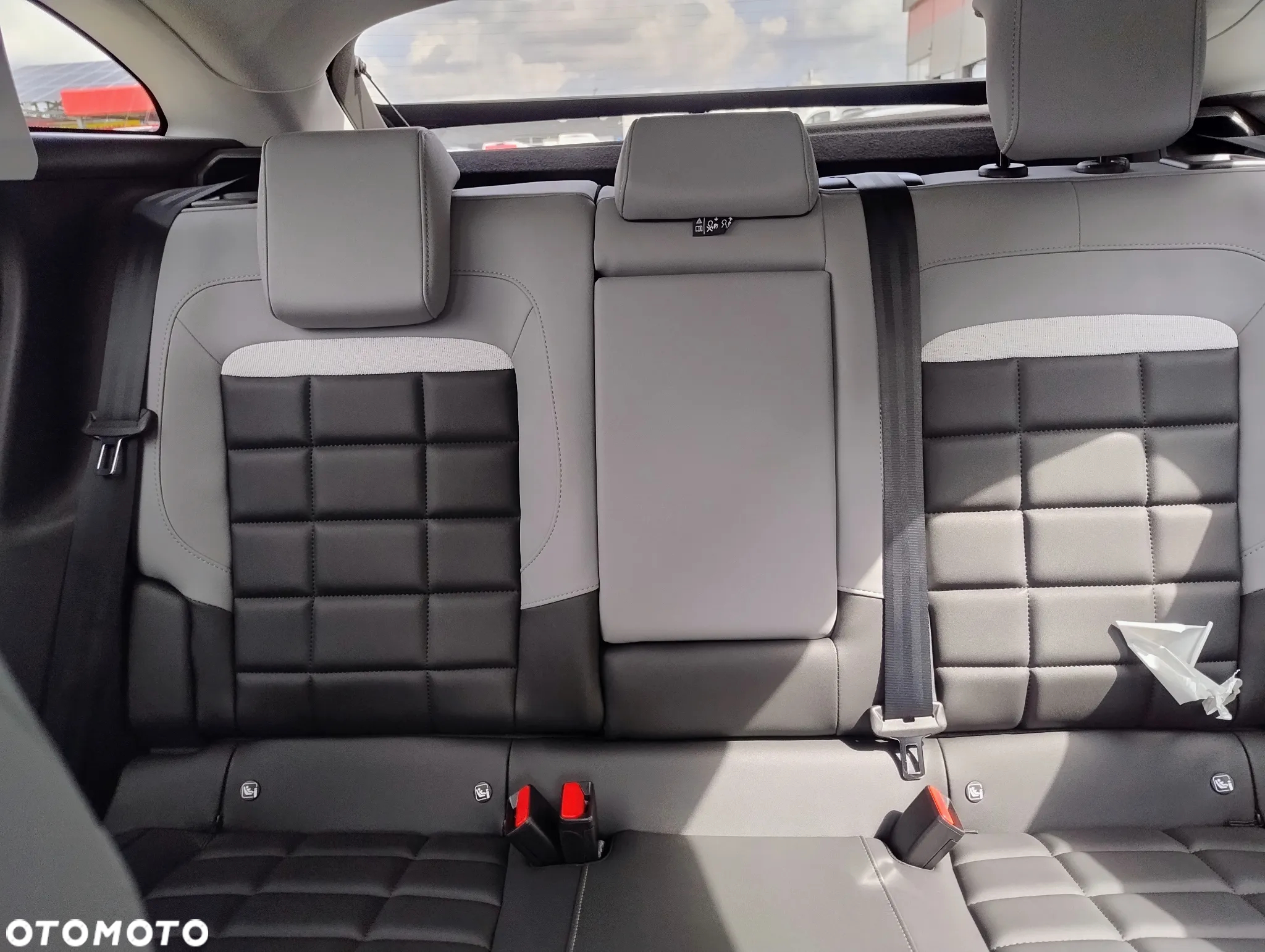 Citroën C4 1.2 PureTech Max S&S EAT8 - 23