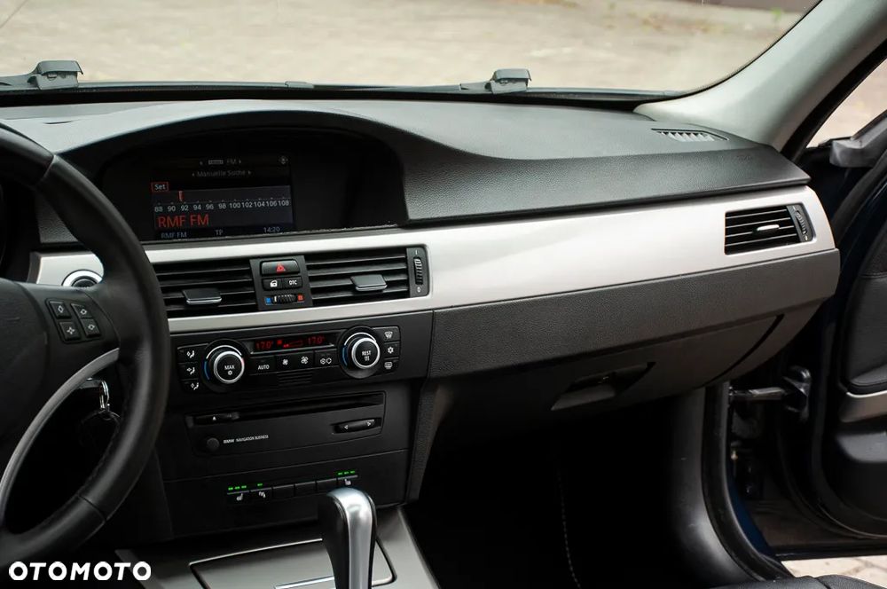 BMW Seria 3 - 32