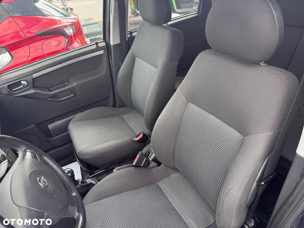 Opel Meriva 1.3 CDTI Essentia - 8
