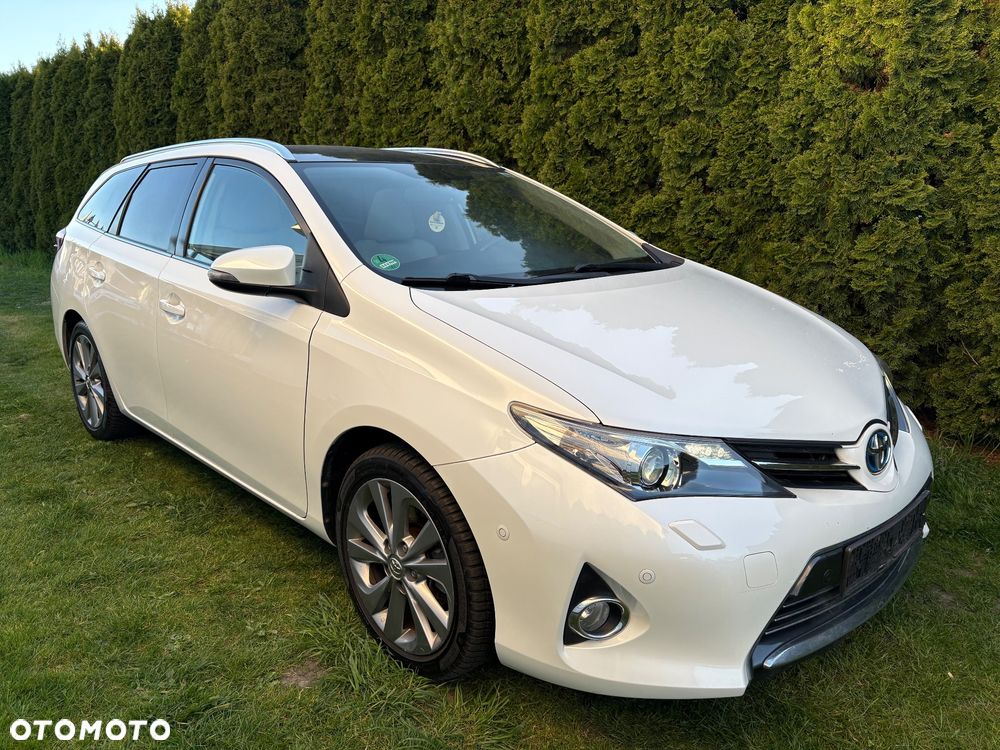 Toyota Auris 1.8 VVT-i Automatik Executive - 1