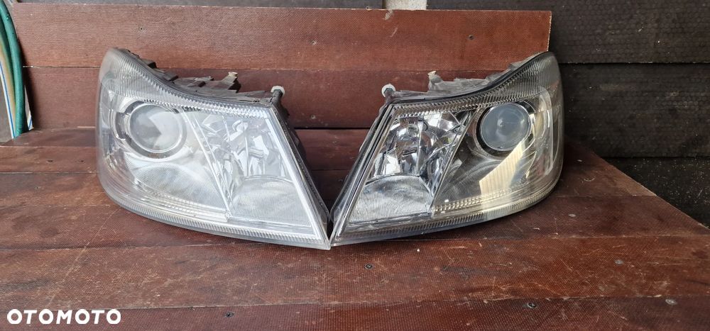 LAMPA PRZÓD Przednia PRAWA/LEWA BI-XENON SKRĘTNY SKODA OCTAVIA II Lift 1Z1941015G 1Z1941016G - 1