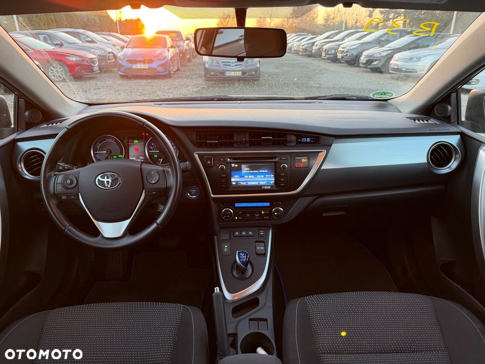 Toyota Auris 1.8 HSD Luna - 27