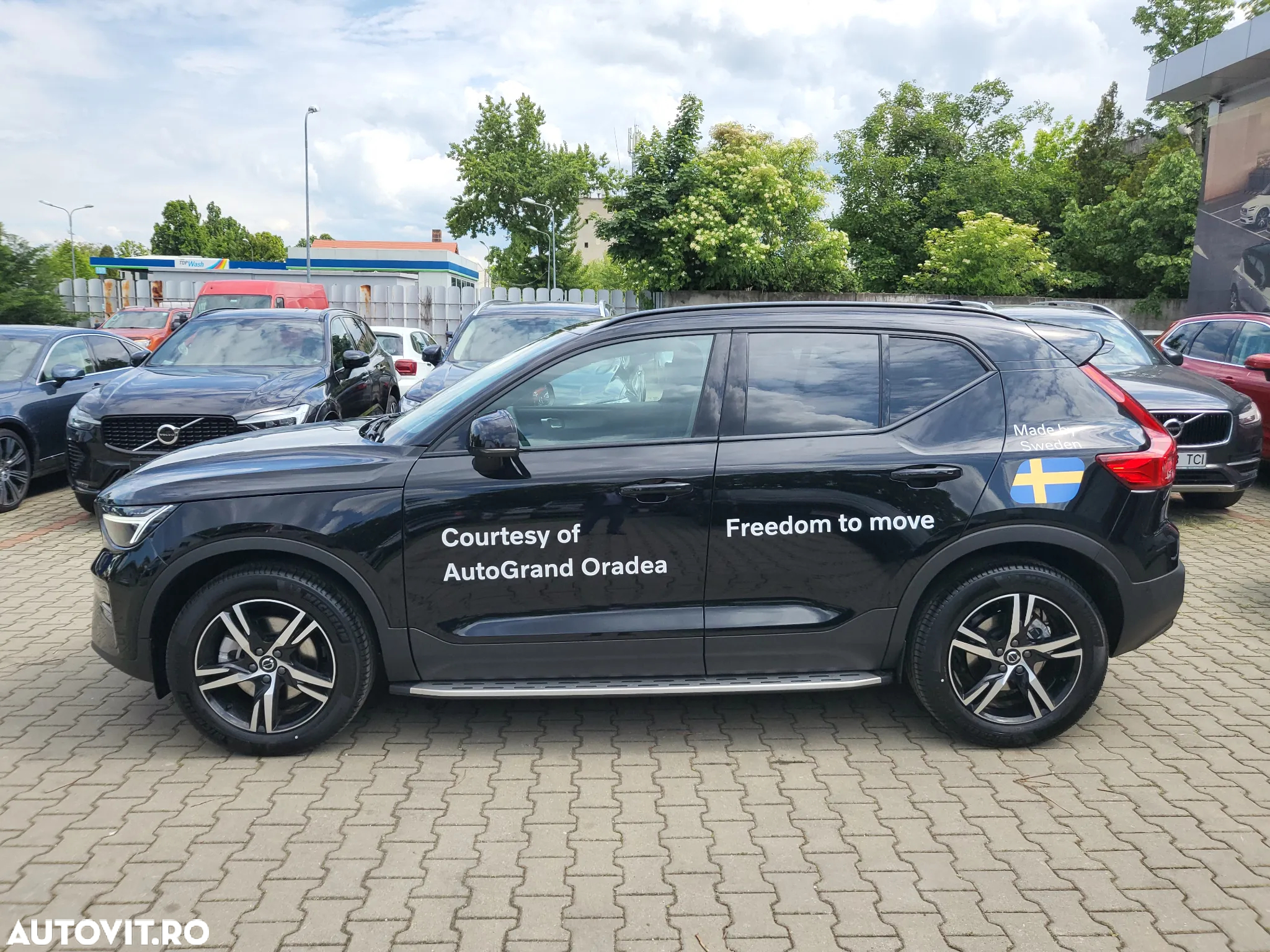 Volvo XC 40 B3 AT FWD MHEV Plus Dark - 9