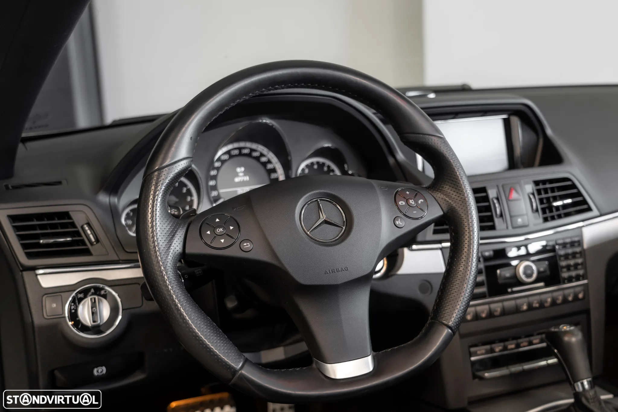 Mercedes-Benz E 250 CGi Avantgarde BlueEfficiency Auto - 10