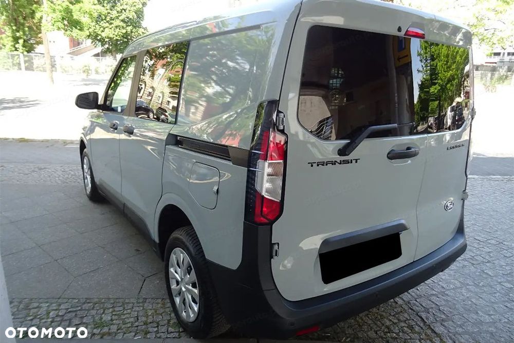 Ford Transit Courier - 6