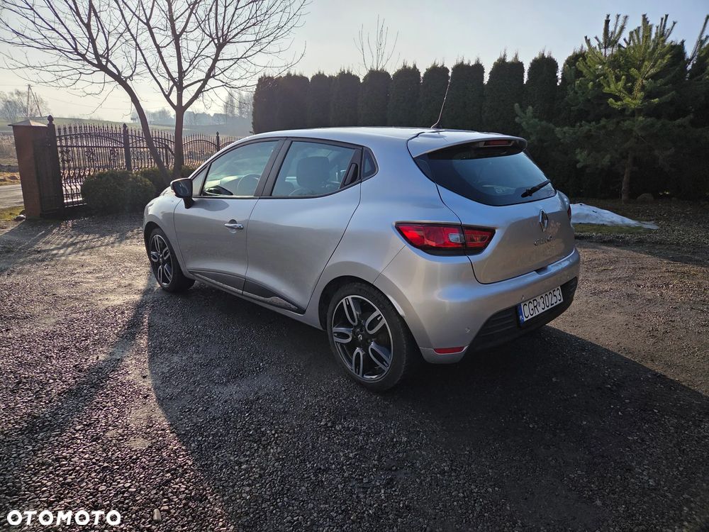 Renault Clio - 10