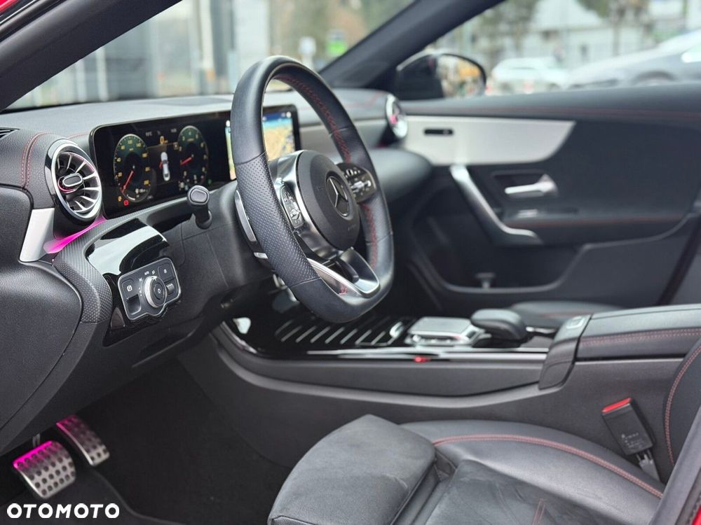 Mercedes-Benz CLA 200 4-Matic AMG Line 8G-DCT - 9