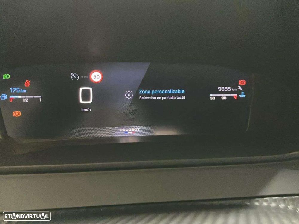 Peugeot 2008 1.2 PureTech Allure - 12