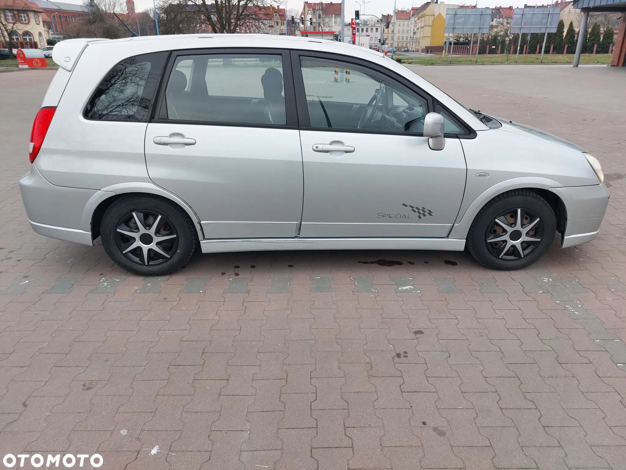 Suzuki Liana 1.6 - 6