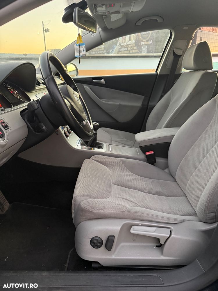 Volkswagen Passat Variant 2.0 TDI Comfortline DPF BlueMotion Technology - 8