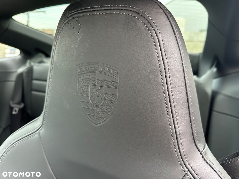 Porsche 911 Carrera 4S - 5
