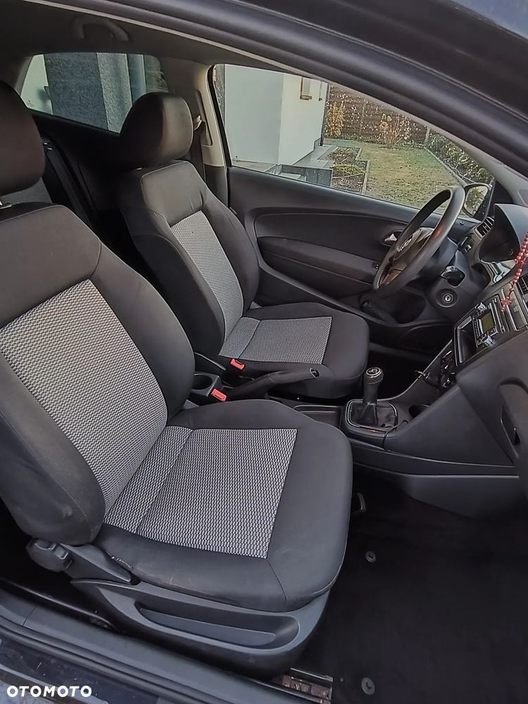 Volkswagen Polo - 11
