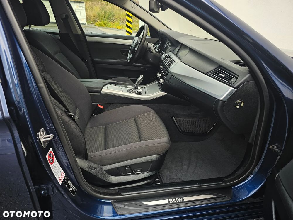 BMW Seria 5 520d - 14