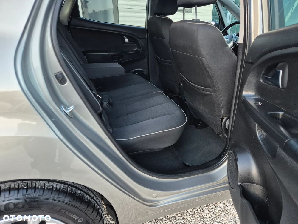 Kia Venga 1.6 CVVT Platinum Edition - 12