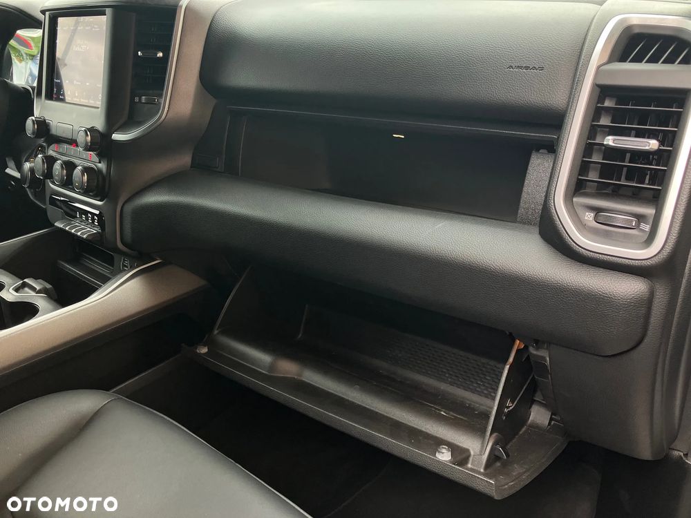 RAM 1500 5.7 eTorque Quad Cab Longbed Bighorn Black - 16