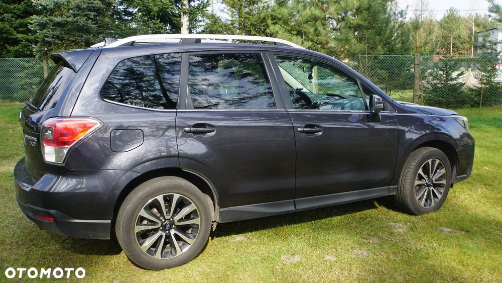 Subaru Forester 2.0 XT Platinum Lineartronic - 12