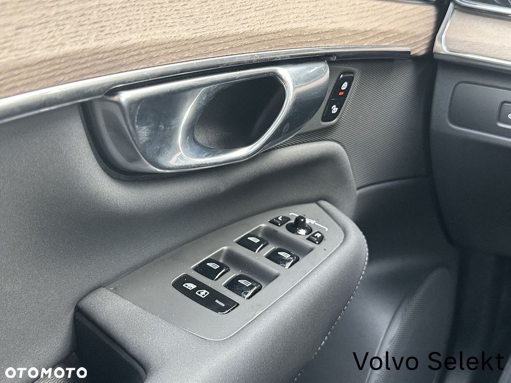 Volvo XC 90 - 37