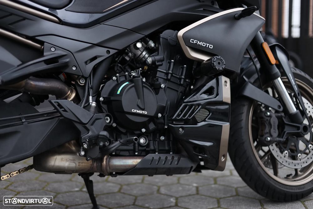 CF Moto 800NK - 15