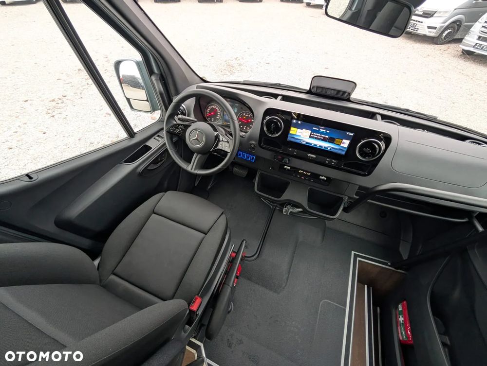Mercedes-Benz Sprinter 519 - 15