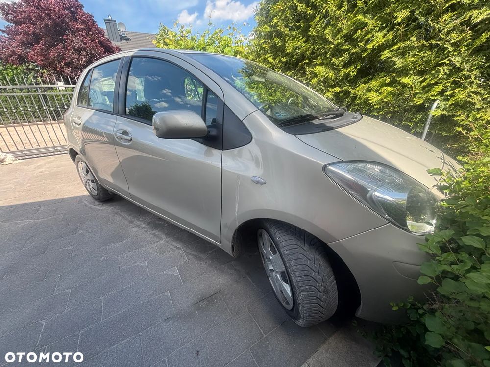 Toyota Yaris 1.4 D-4D Sol EU5 - 3