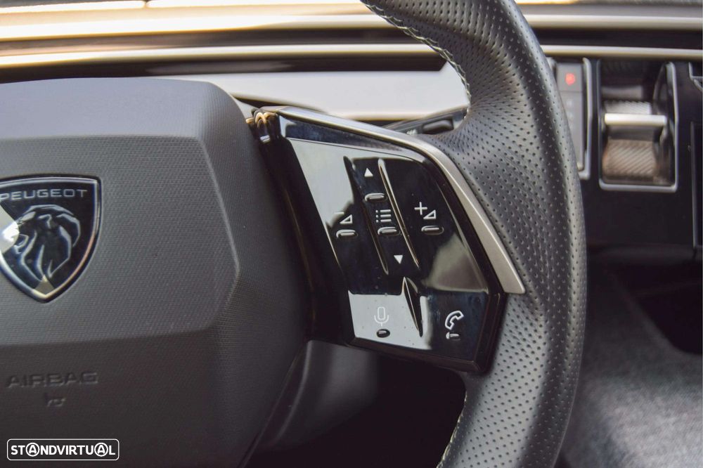 Peugeot E-3008 73 kWh GT - 11