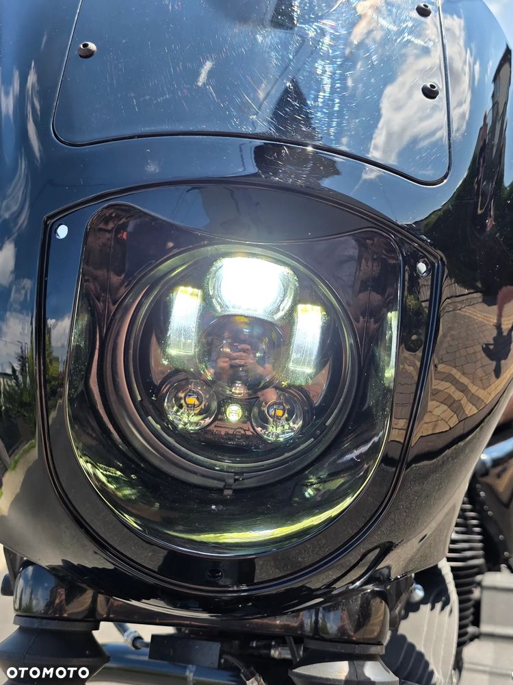 Harley-Davidson Sportster Iron 883 - 10