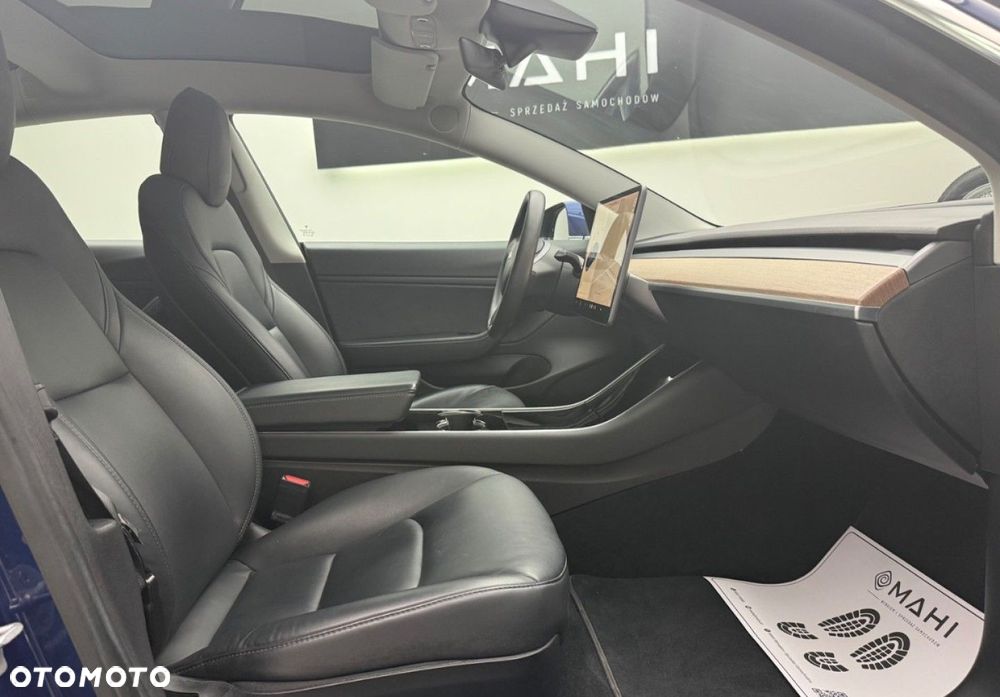 Tesla Model 3 - 18