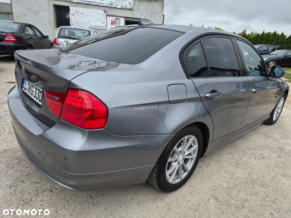 BMW Seria 3 318i Edition Exclusive - 9