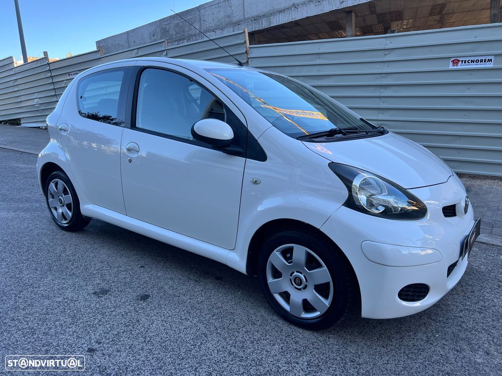 Toyota Aygo 1.0 + AC+VSC - 4