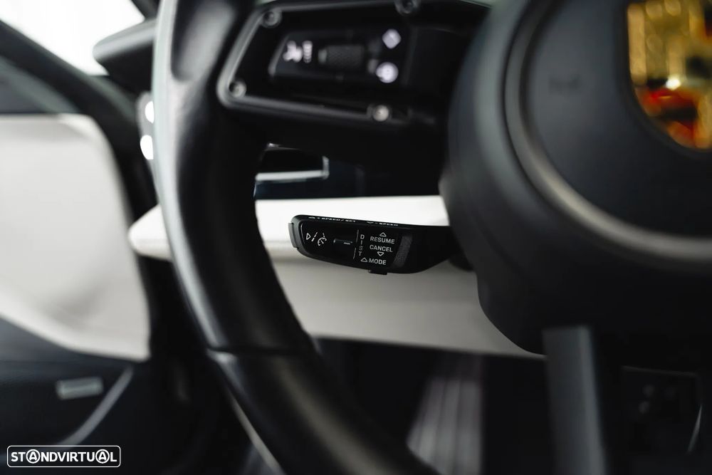 Porsche Taycan Turbo - 28