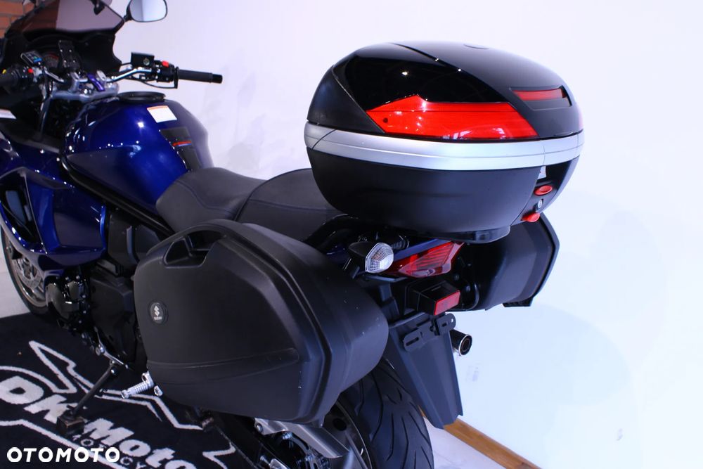 Suzuki GSX - 19