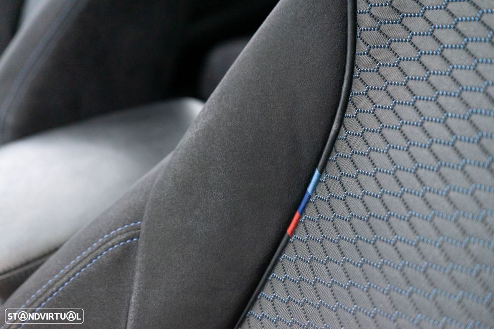 BMW 320 d Pack M - 29