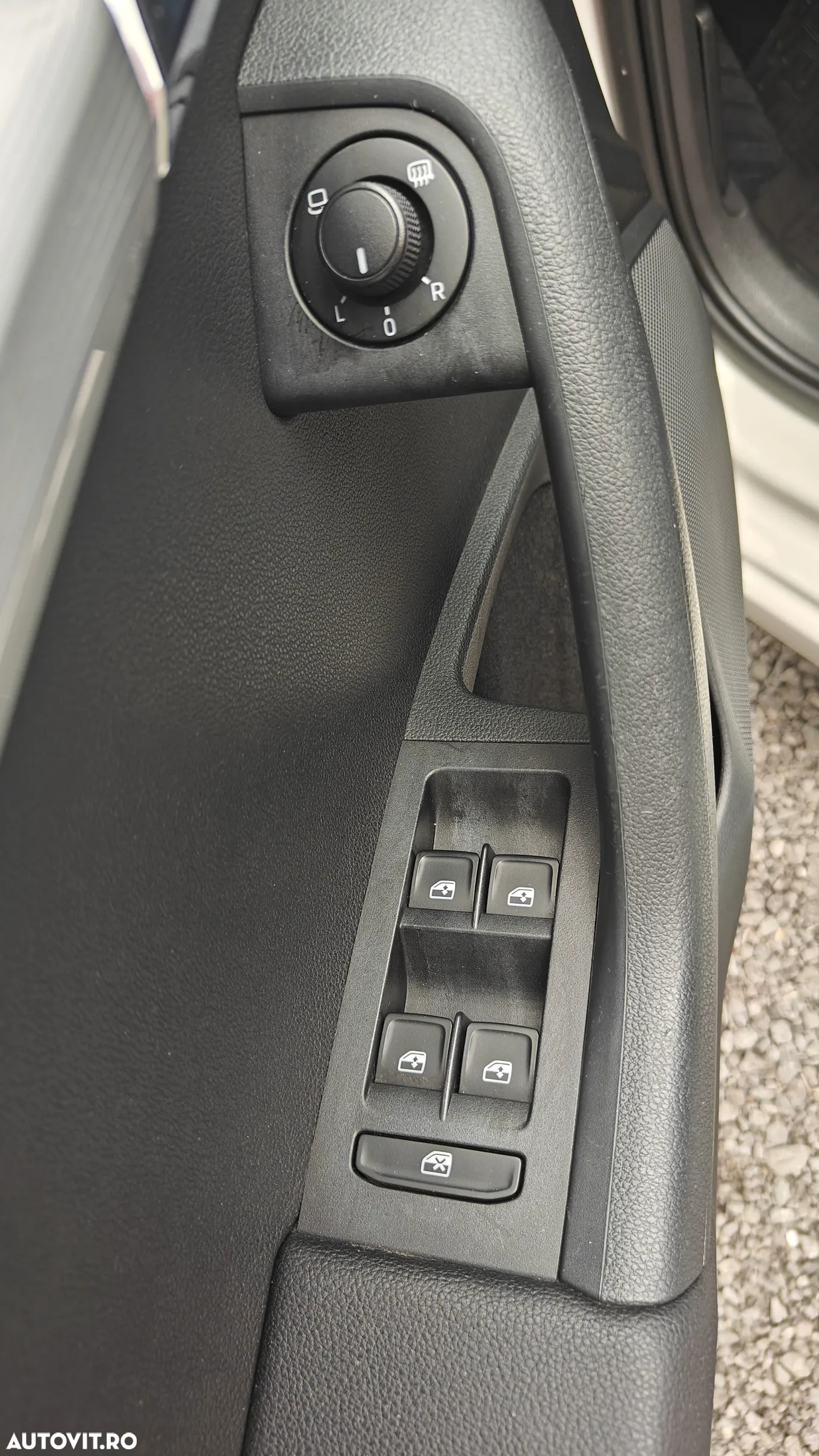 Skoda Octavia 2.0 TDI ELEGANCE - 9