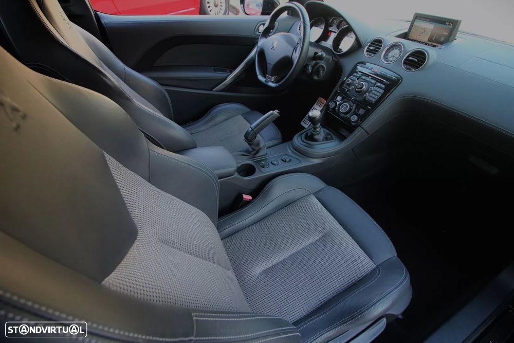 Peugeot RCZ 1.6 200 THP Onyx - 23