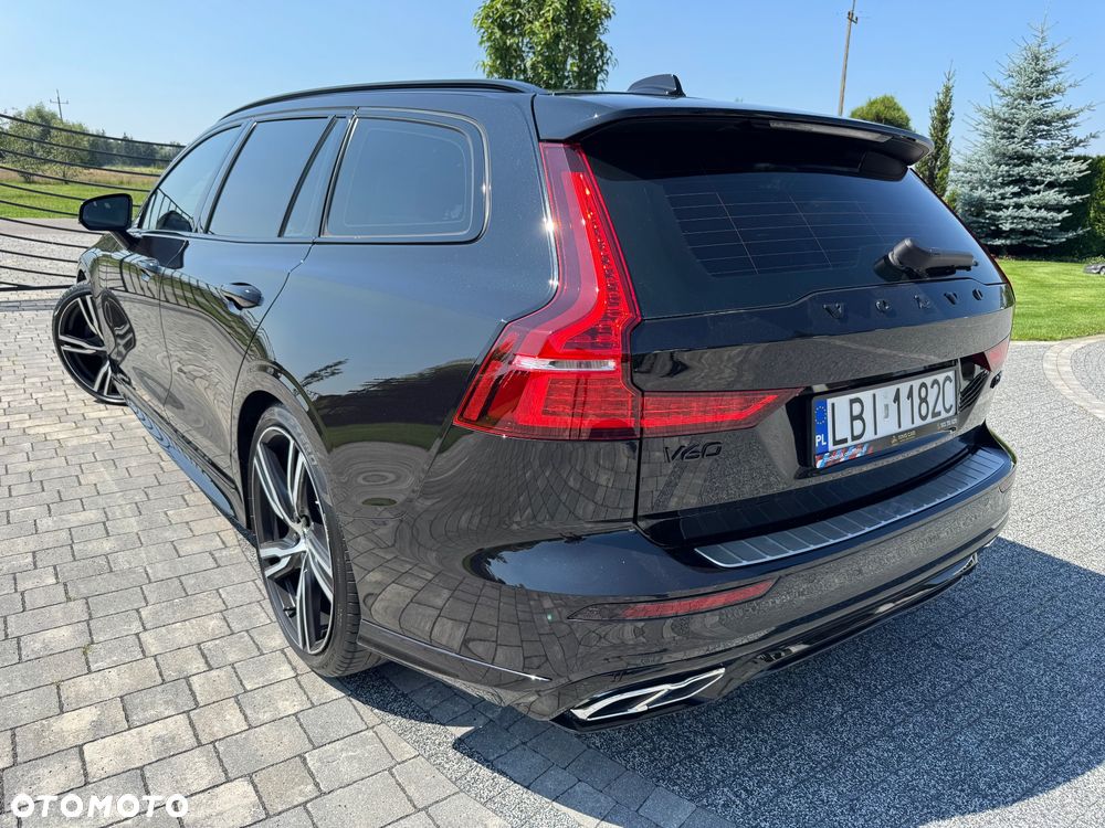Volvo V60 D3 R-Design - 13
