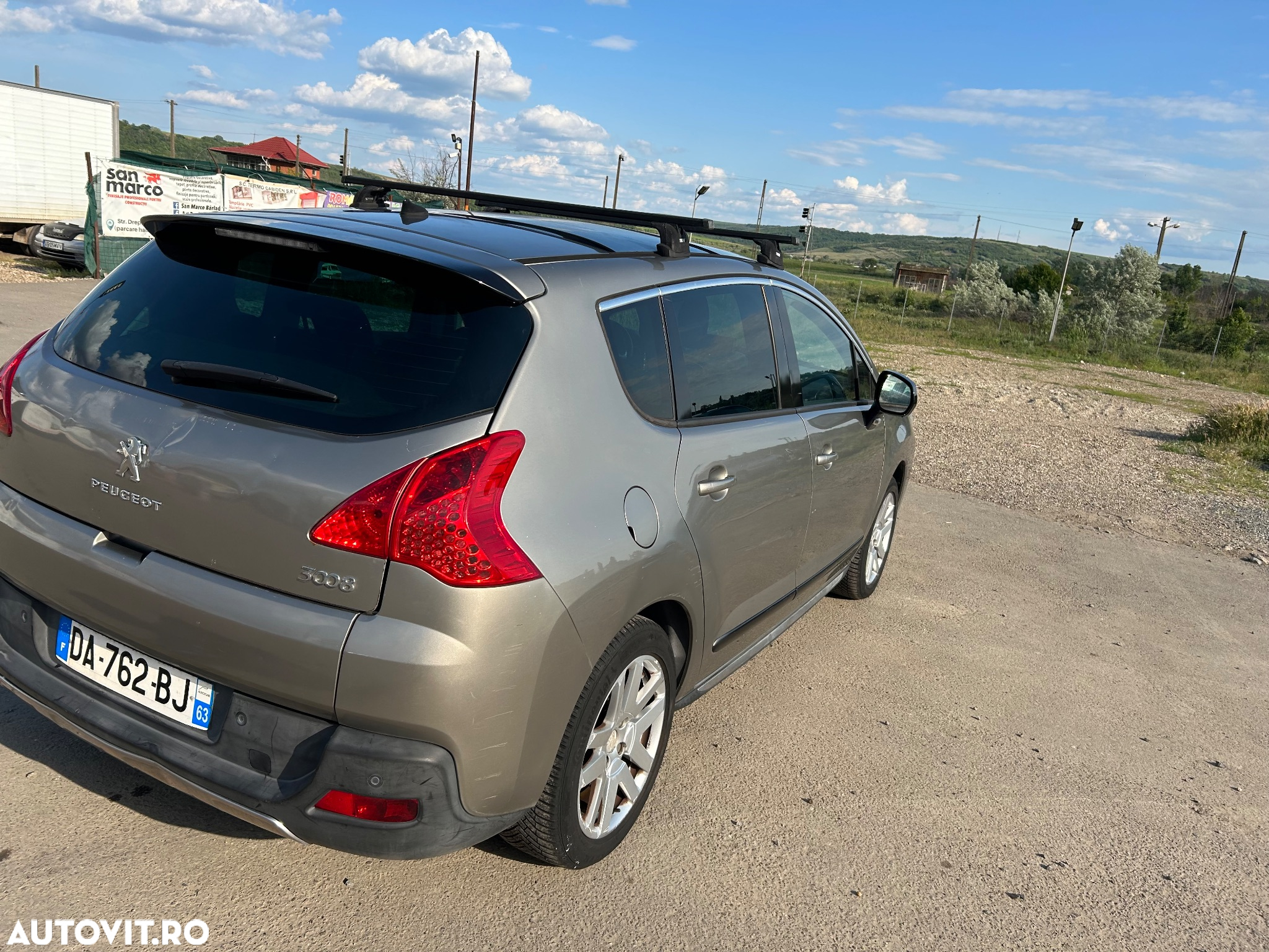 Peugeot 3008 Hybrid4 - 28