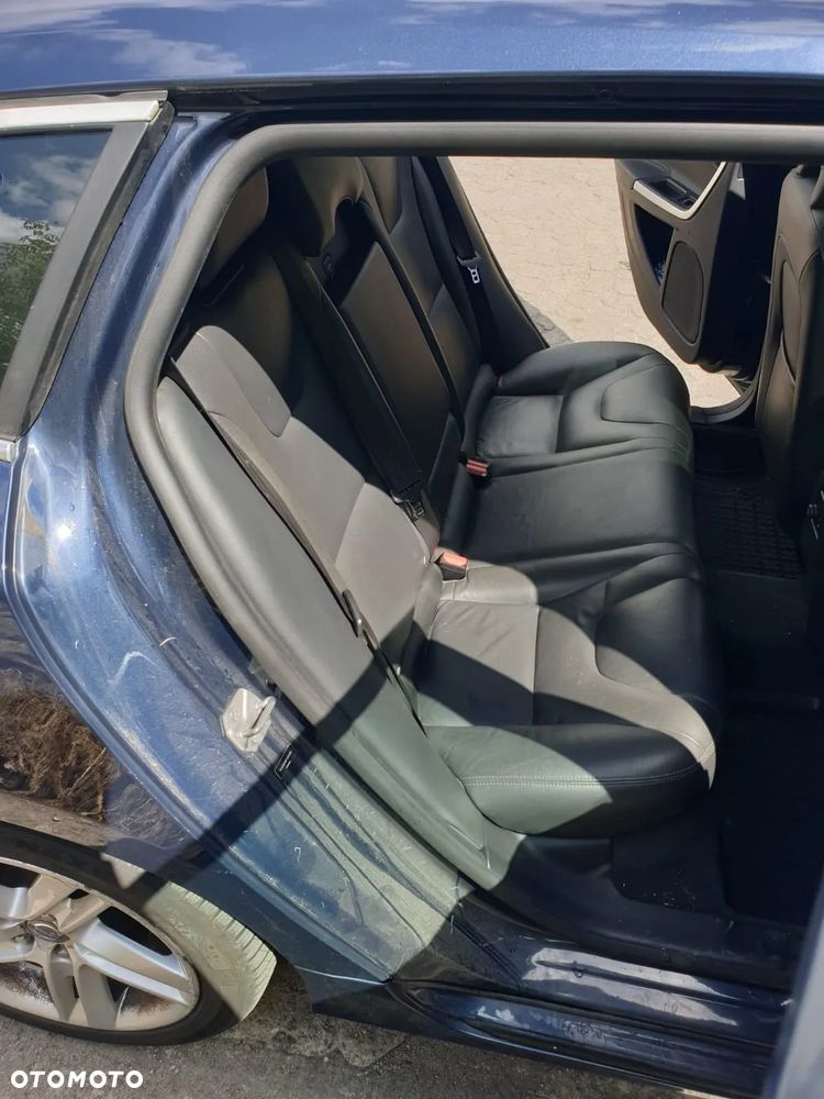 Volvo V60 - 10