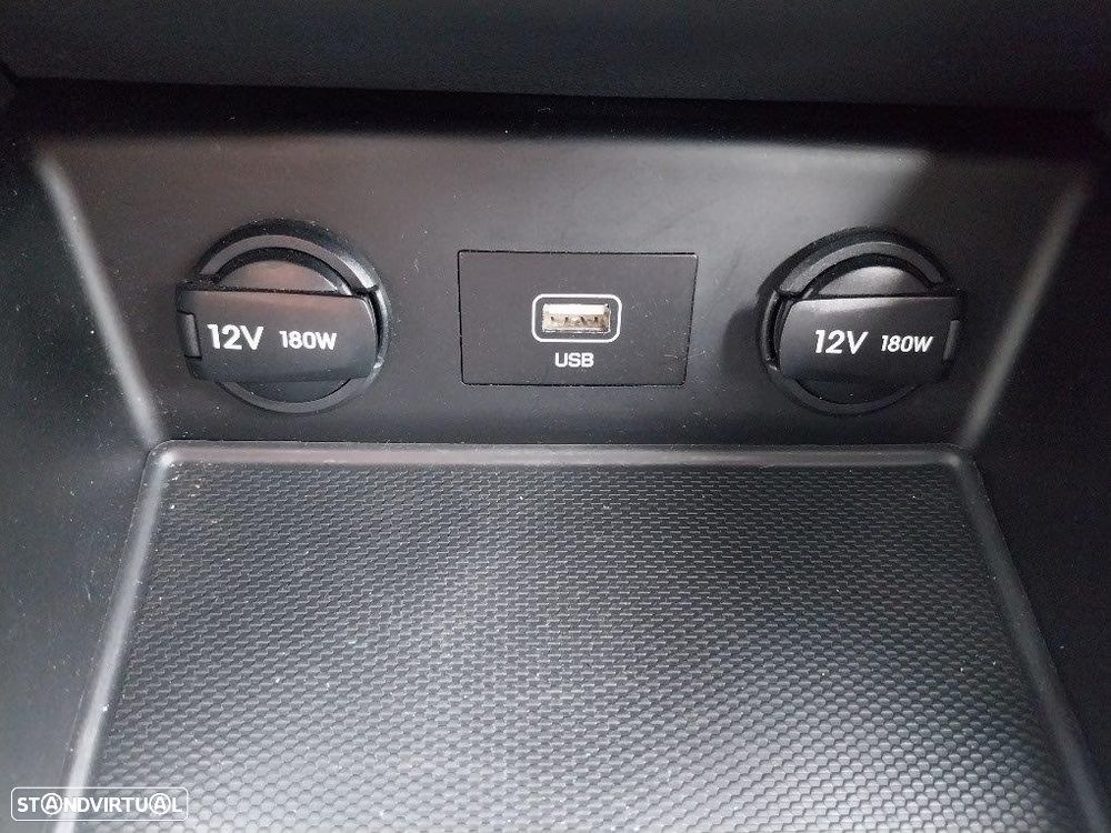 Hyundai Ioniq 1.6 GDI PHEV - 16