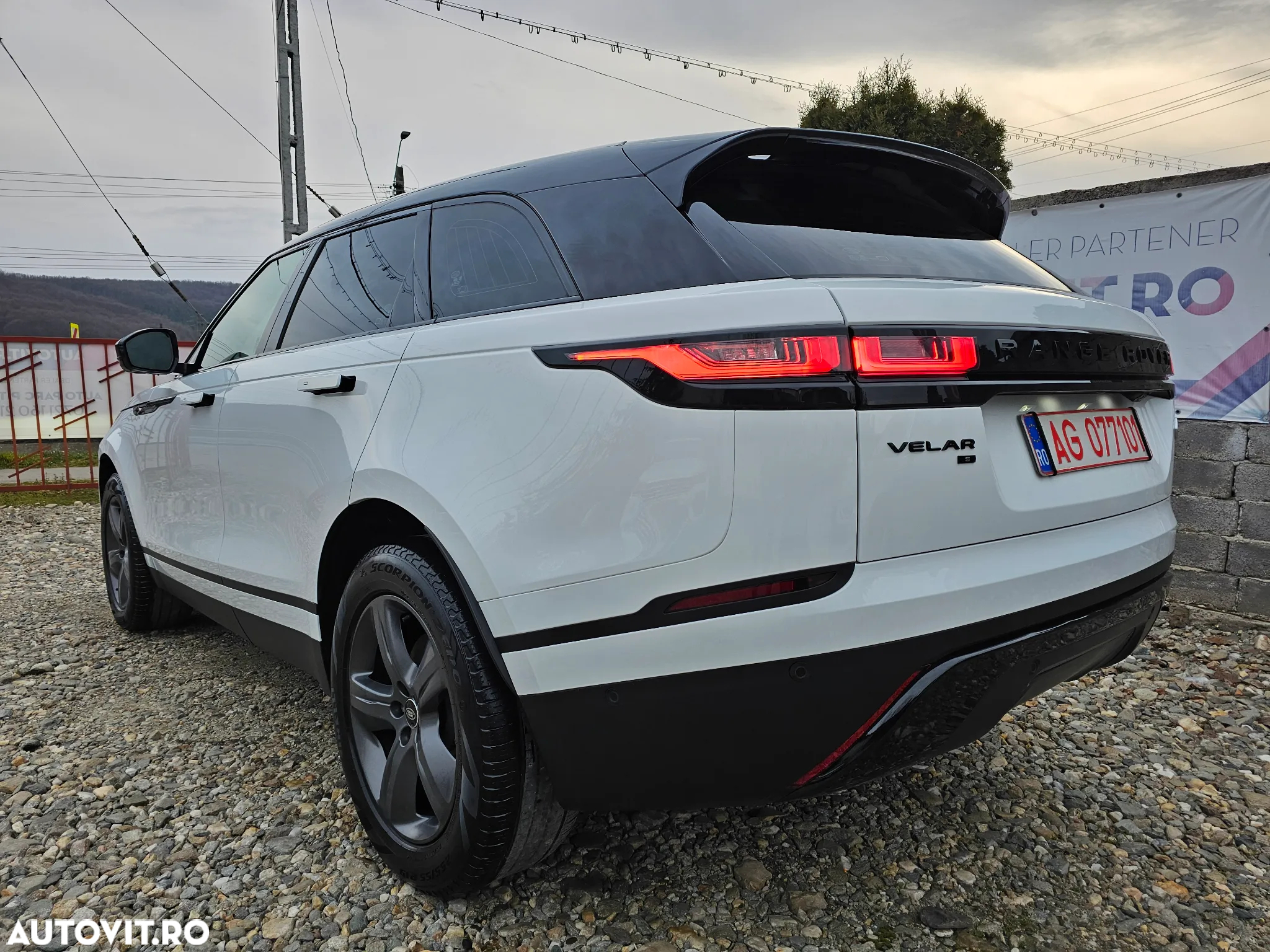 Land Rover Range Rover Velar 2.0 S - 9