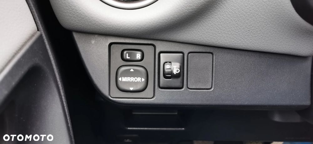 Toyota Yaris 1.33 VVT-i Comfort - 10