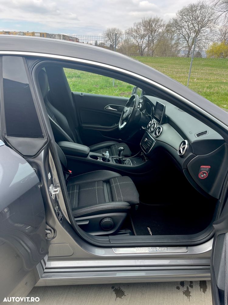 Mercedes-Benz CLA - 12