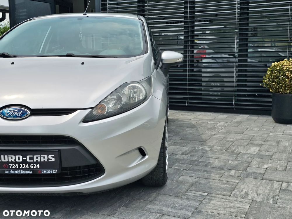 Ford Fiesta 1.25 Trend - 23