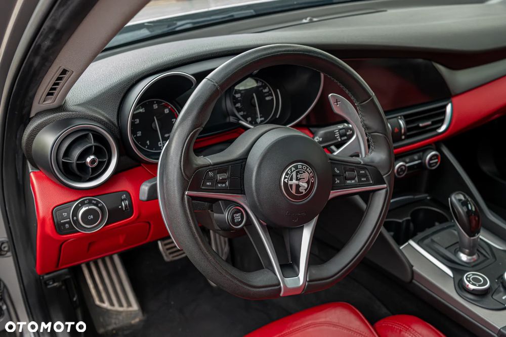 Alfa Romeo Giulia - 12