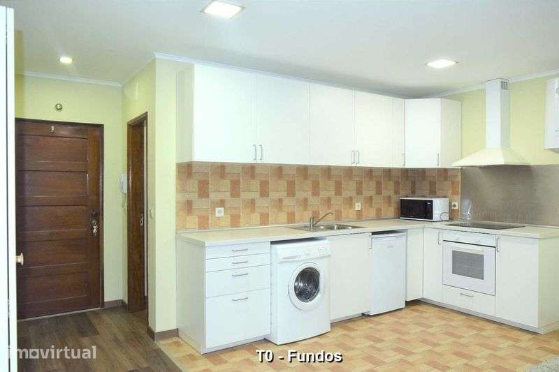 T0 remodelado, bem arrendado, a 3 min da ponte metálica. - Grande imagem: 3/9
