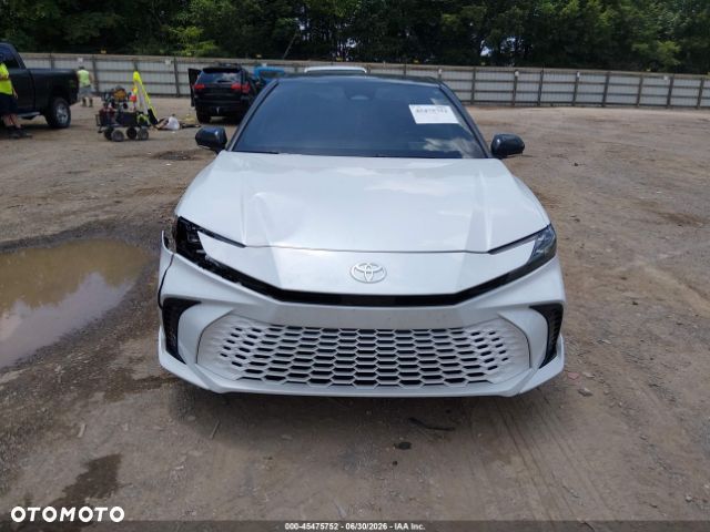 Toyota Camry 2.5 Hybrid Executive CVT - 2