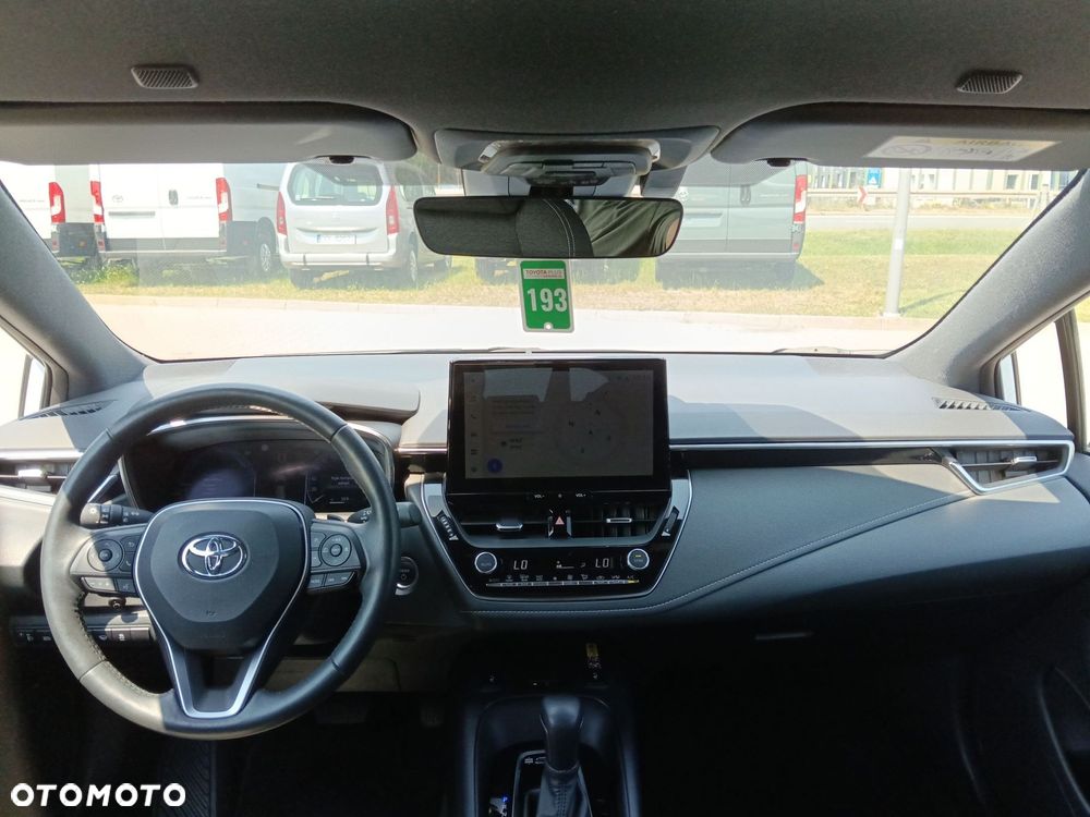 Toyota Corolla 2.0 Hybrid Comfort - 2