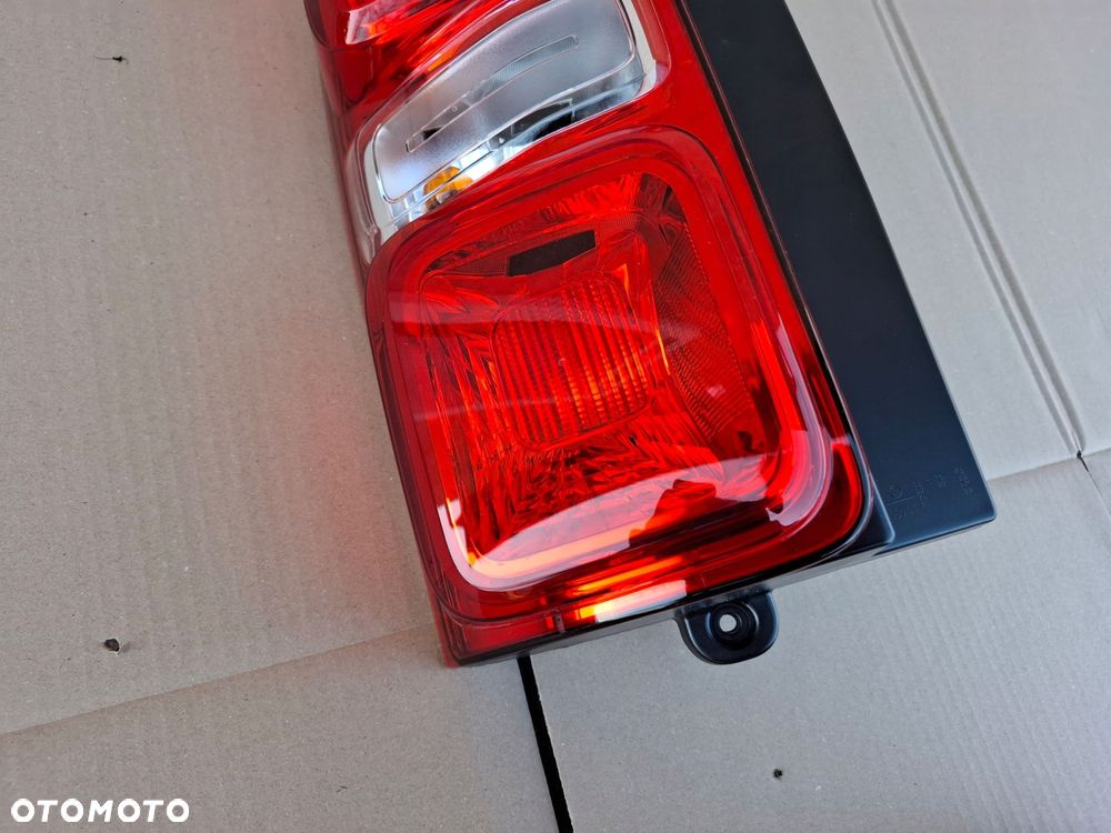 lampa tył jumpy expert proace iii oryginał super stan - 2