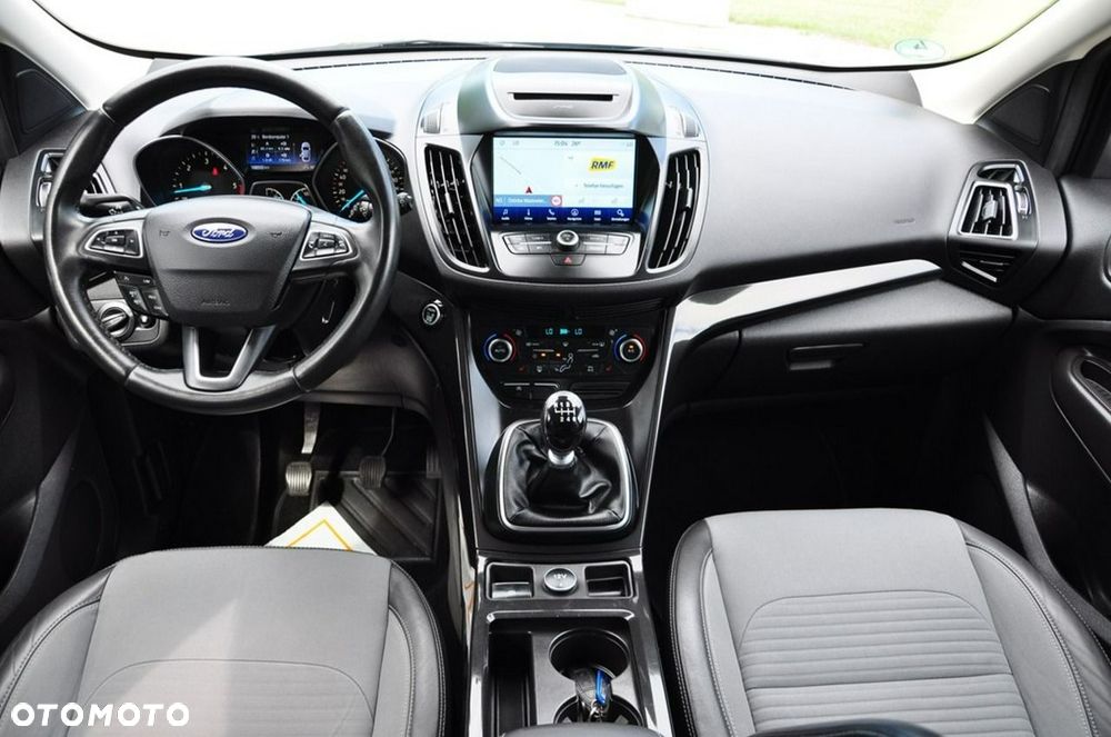 Ford Kuga - 30
