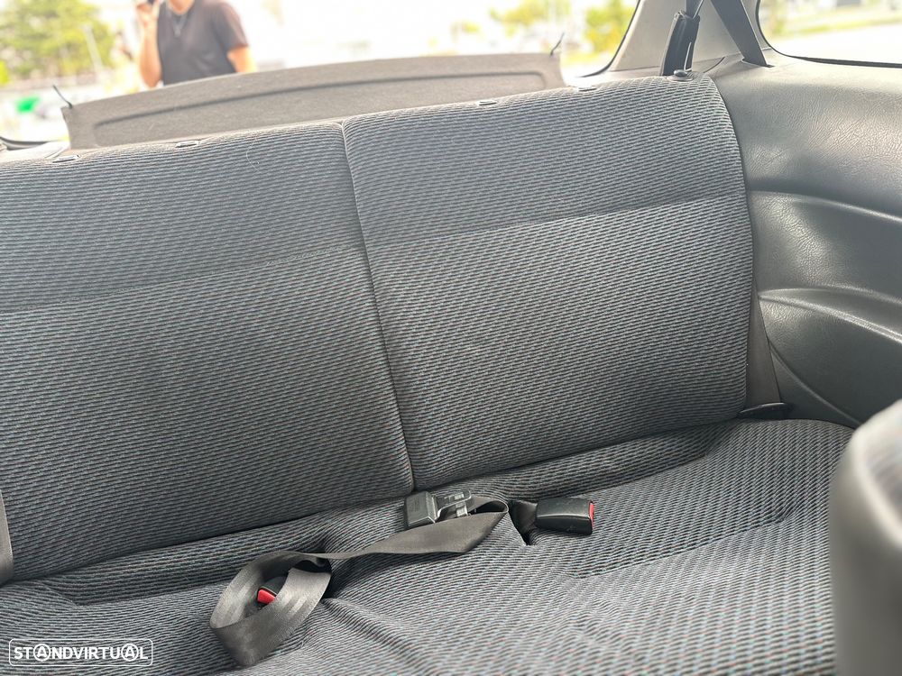 Honda Civic 1.4i S - 10