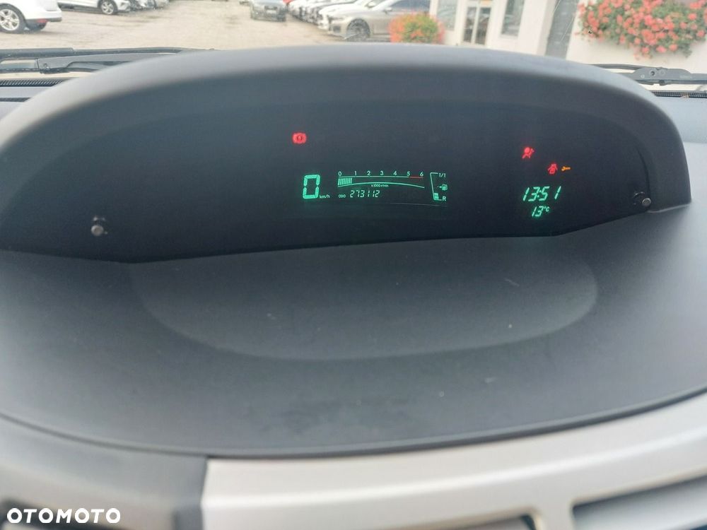 Toyota Yaris - 22
